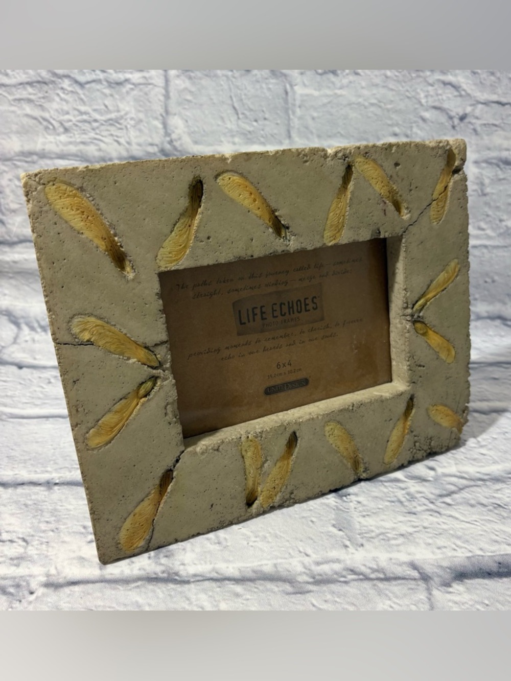 NWT United Design Life Echoes concrete whirly bird picture frame 4x6